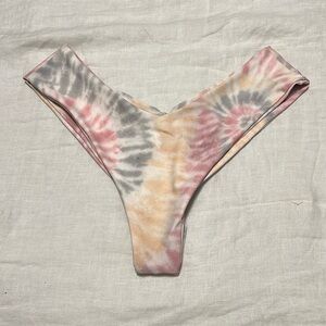 Skatie Mandi Bottom in Loveland